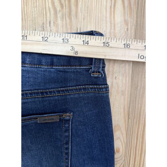 CHICO'S So Slimming Girlfriend Flare Jeans Size 00 Short 29x29.5 - Picture 5 of 6